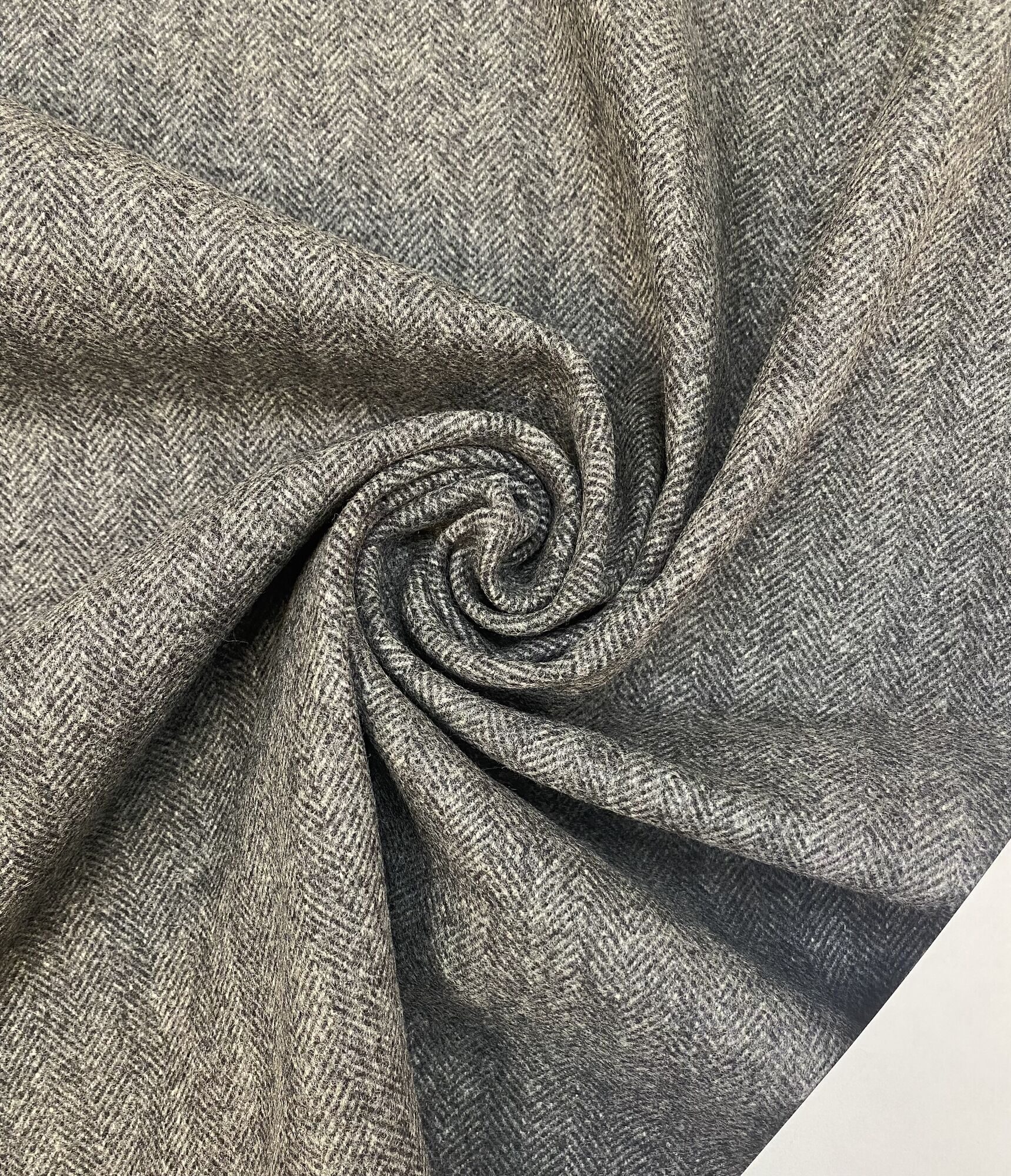 Белое сукно. Лён блэкаут. J805-01 ткань лён блэкаут , 280см 280 гр.м.кв., серый. Лен блэкаут Портер. Портьера TEXREPUBLIC ZG 102